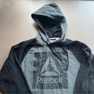 Reebok Men's Gray and Black Hoodie Sweater
